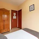 Hostal-restaurante El Paisano فندق