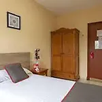 فندق Hostal-restaurante El Paisano Guadalema de los Quinteros