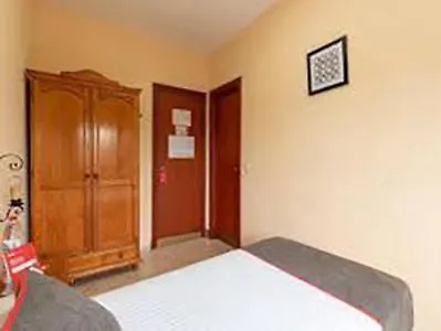 Hostal-restaurante El Paisano Hotel