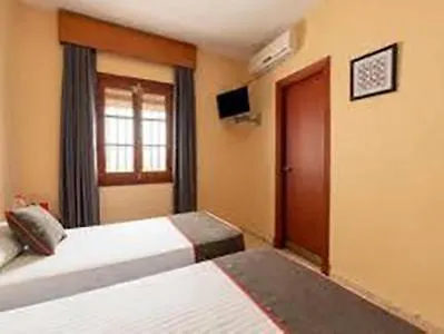 Hotel Hostal-restaurante El Paisano *