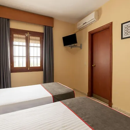 Hostal-restaurante El Paisano Hotel